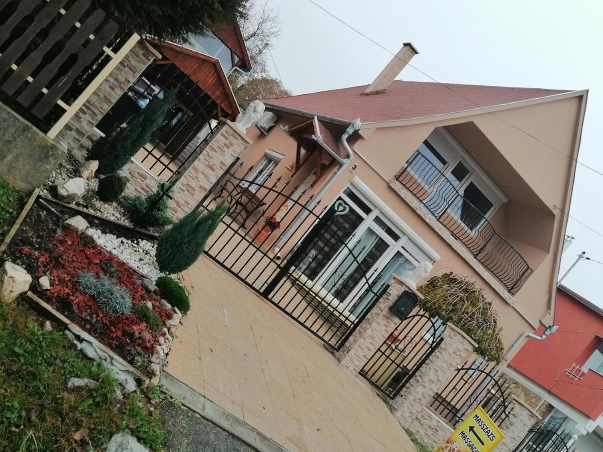 Erna Apartman Zalakaros Exterior foto